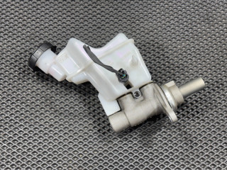 цилиндр тормозной главный Kia K5 3 поколение 2022, 1.6 л., G4FP, бензин, АКПП, L15856300