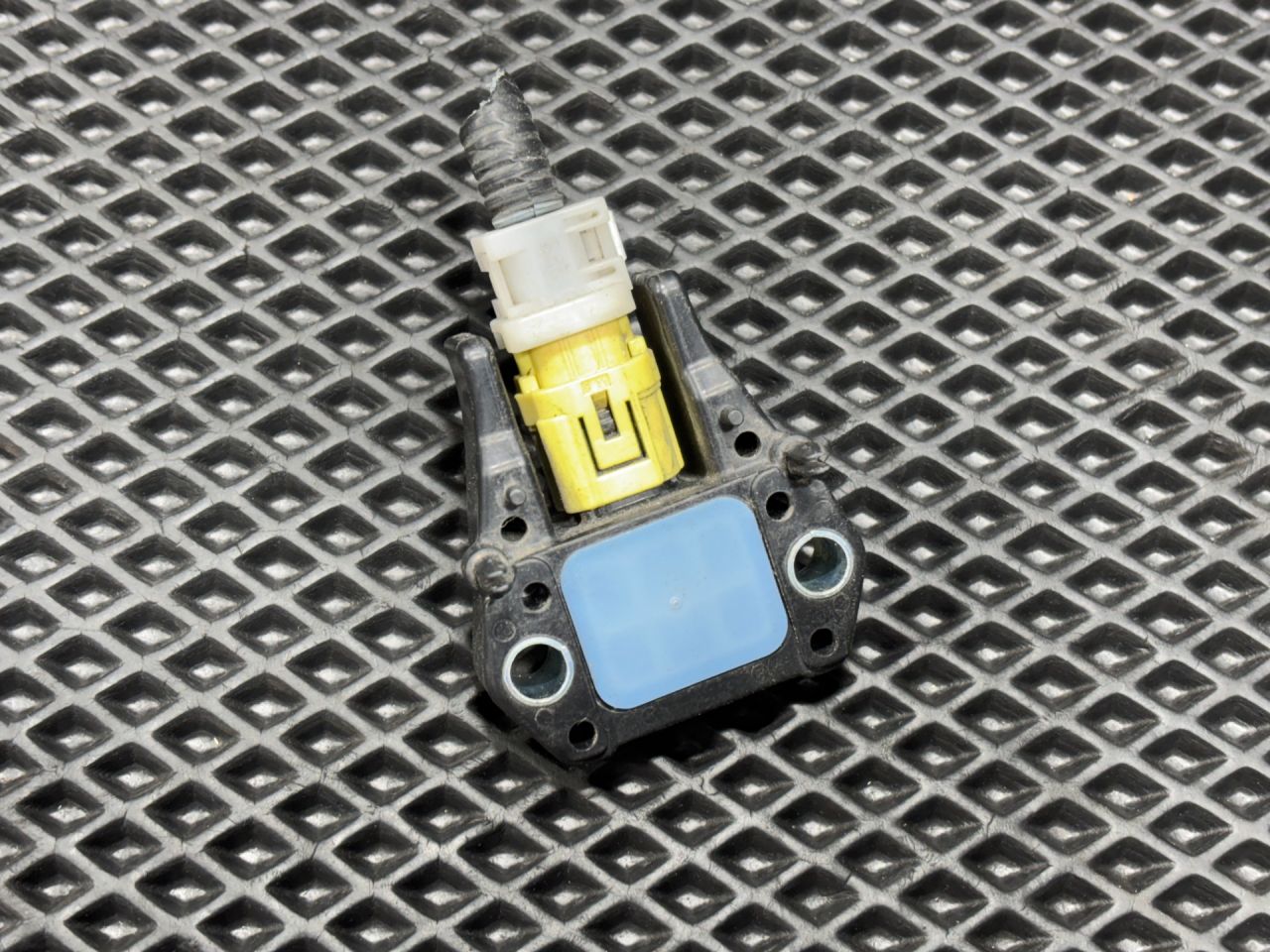 датчик удара Lexus LS 4 поколение 2007, 4.6 л., 1UR-FSE, бензин, АКПП, седан, 89173-35080 - фото №1