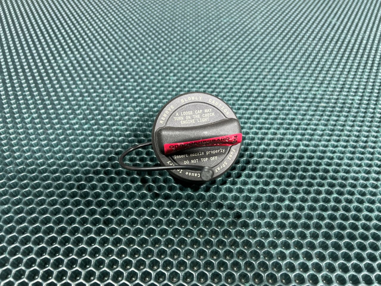 пробка топливного бака Mercedes-Benz GLE V167 2022, 3.0 л., M256 E30, бензин, АКПП, внедорожник 5 дв., A0004704500 - фото №1