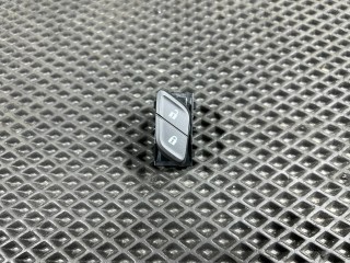 кнопка центрального замка Chevrolet Trax 2 поколение 2024, 1.2 л., LIH, бензин, АКПП, внедорожник 5 дв., передний привод, 84629910, 13423093, 87816456