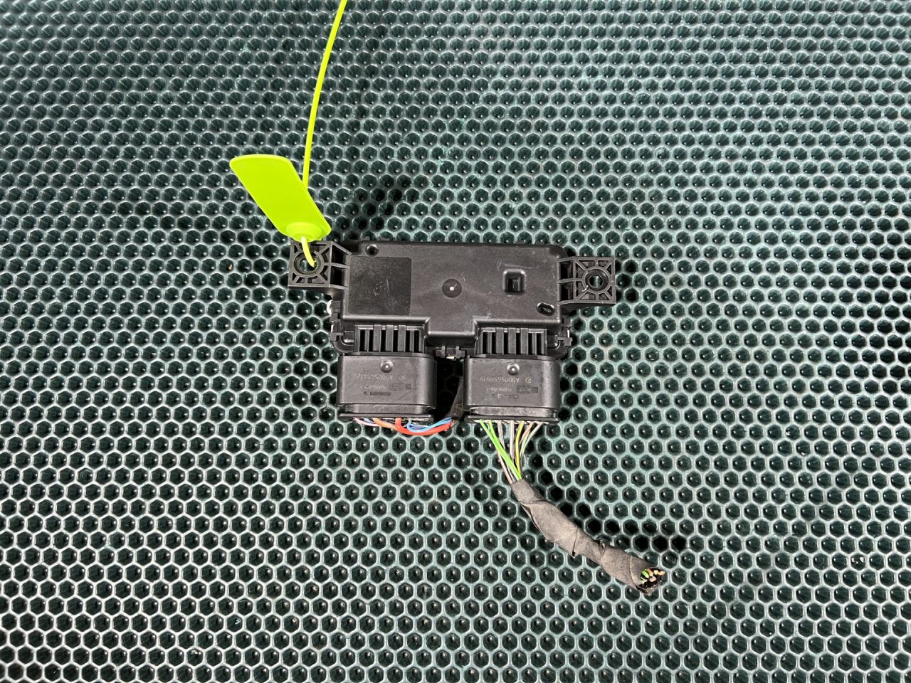 блок управления топливным насосом Mercedes-Benz GLE V167 2021, 2.0 л., бензин, АКПП, внедорожник 5 дв., A0009008214, A0005454120, A0005459919 - фото №1