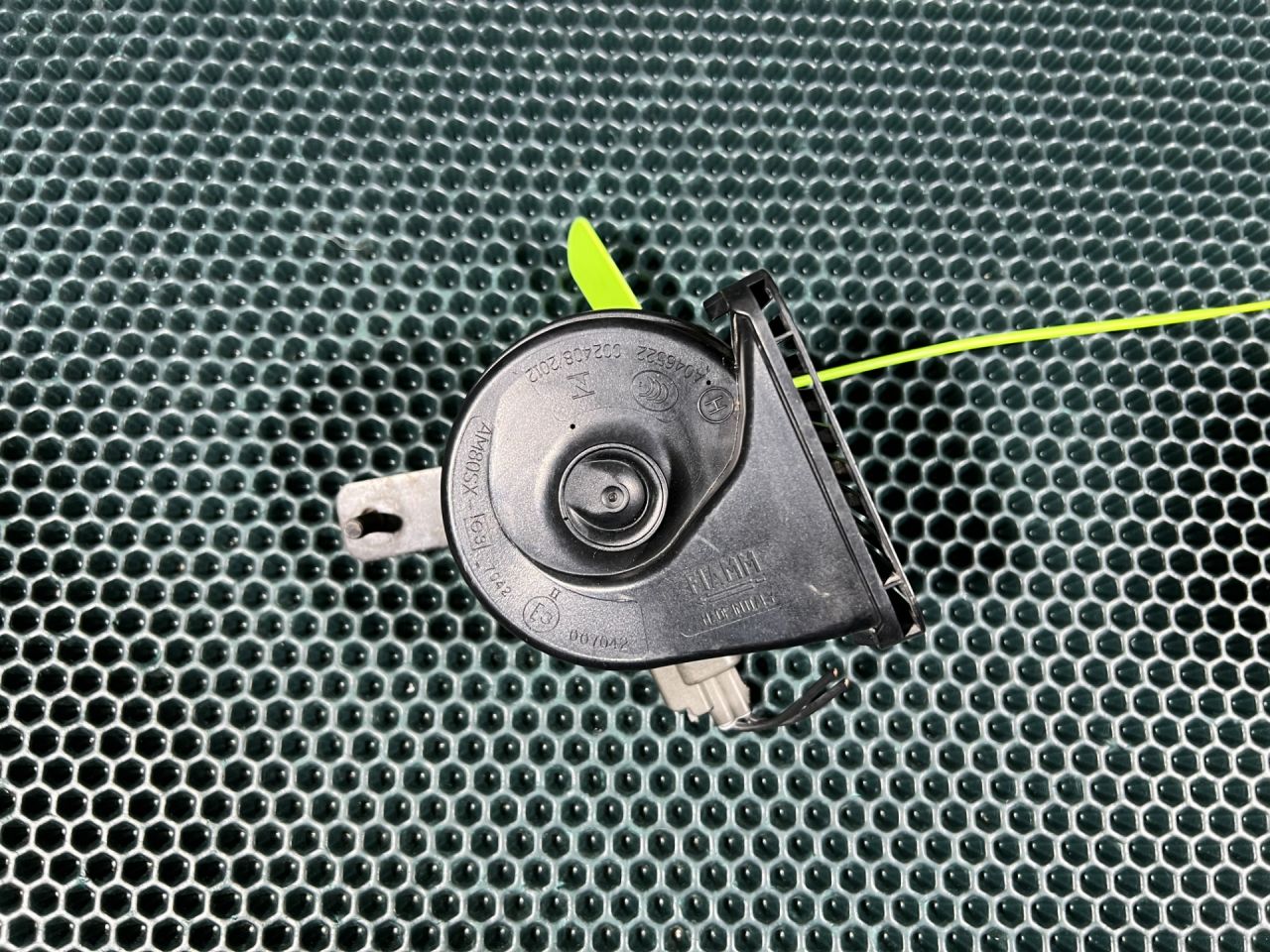 сигнал (клаксон) Jaguar XE 1 поколение 2018, 2.0 л., 204PT, бензин, АКПП, седан, GX7313801AB - фото №1