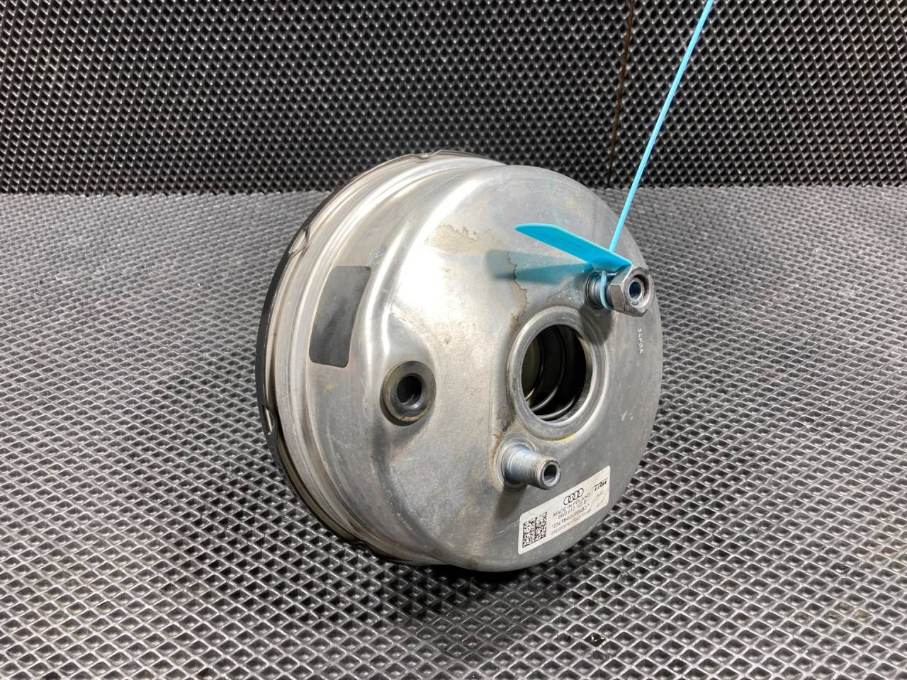 вакуумный усилитель тормозов Audi A4 B9 2017, 2.0 л., CVKB, бензин, АКПП, седан, 8W0612103B - фото №1