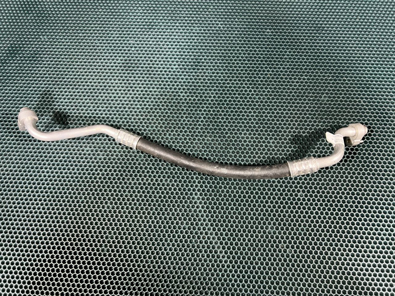 трубка кондиционера Mercedes-Benz CLA-Класс C118 2021, 2.0 л., M 260 E20, бензин, АКПП, седан, A1778305501 - фото №1