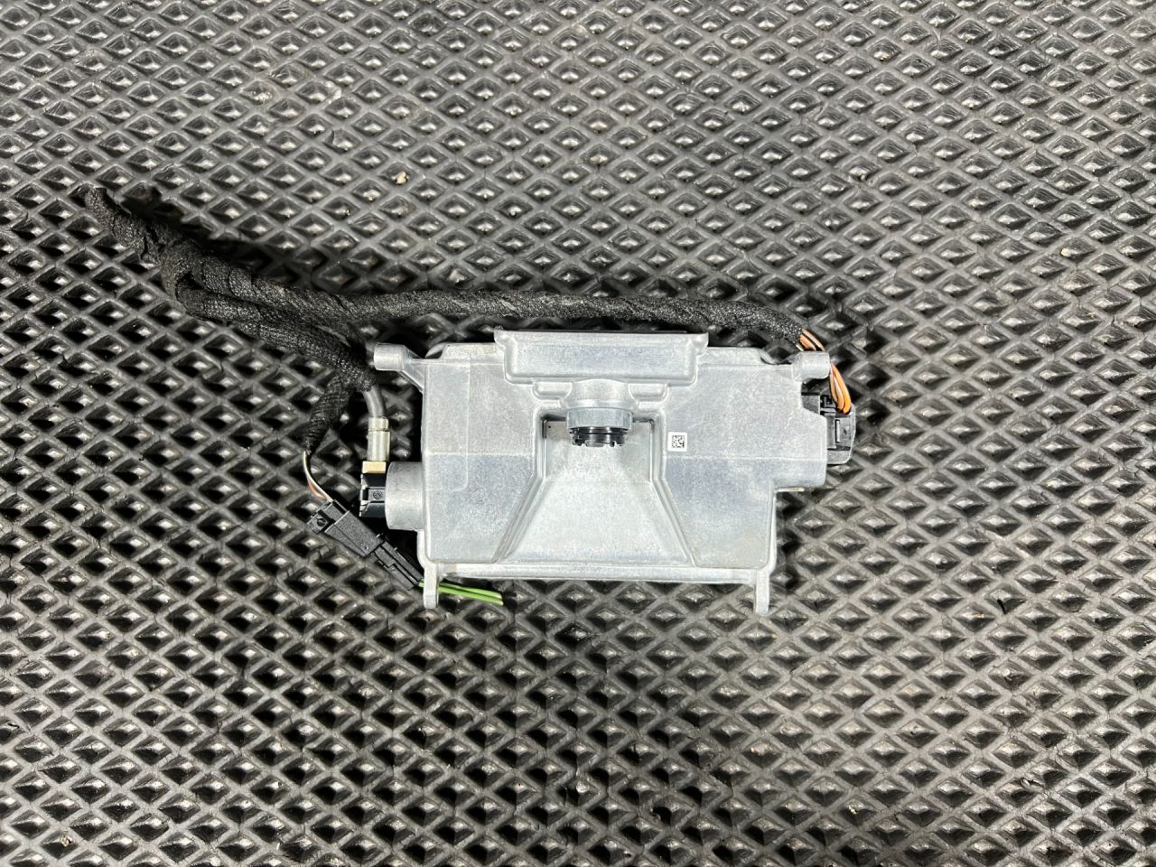 камера переднего обзора Audi S8 D4 2013, 4.0 л., CGTA, бензин, АКПП, седан, 4G0907217A, 4H0907217 - фото №1