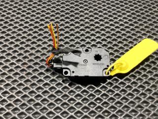 моторчик заслонки печки Mercedes-Benz C-Класс W205/S205/C205 2015, 1.6 л., M 274.910, бензин, АКПП, седан, ZBAT0072D00, K11119A00