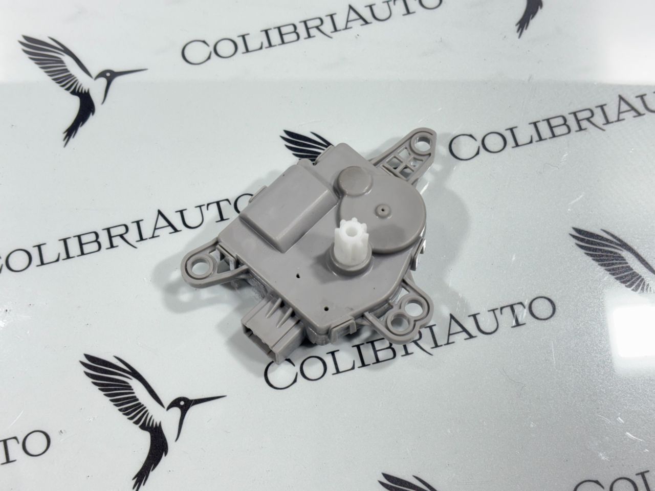 моторчик заслонки печки Kia K5 3 поколение 2022, 1.6 л., G4FP, бензин, АКПП, седан, EA1F1-DN8AB02 - фото №1