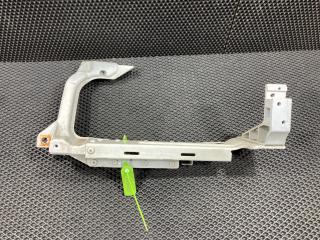 крепление фары правой Jaguar XE 1 поколение X760 2016, 3.0 л., AJ 126, бензин, АКПП, седан, GX7313N078A, T4N3260