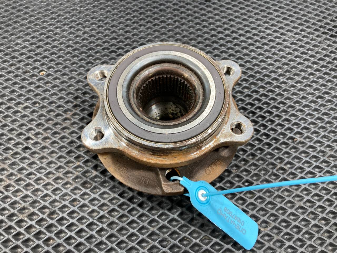 ступица Porsche Macan 1 поколение 2016, 3.0 л., MCT.MA, бензин, АКПП, внедорожник 5 дв., 8K0407615B - фото №1