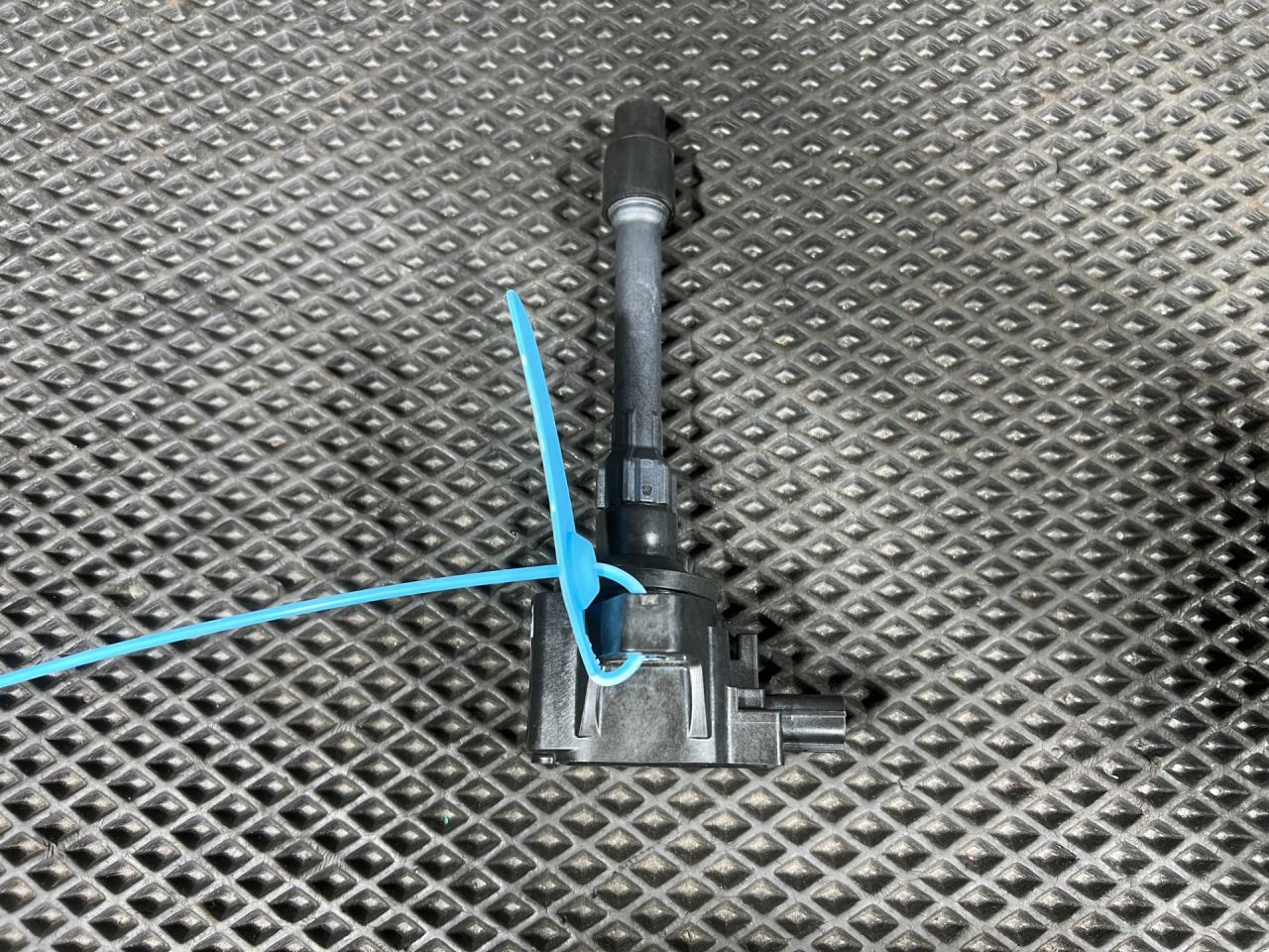 катушка зажигания Honda Accord 11 поколение 2025, 1.5 л., L15B, бензин, вариатор, седан, CM11-124A, 30520-59B-033 - фото №1