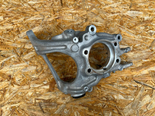 кулак задний левый Porsche Macan 1 поколение [2-й рестайлинг] 2022, 2.9 л., DGR, бензин, АКПП, внедорожник 5 дв., 8R0505435C