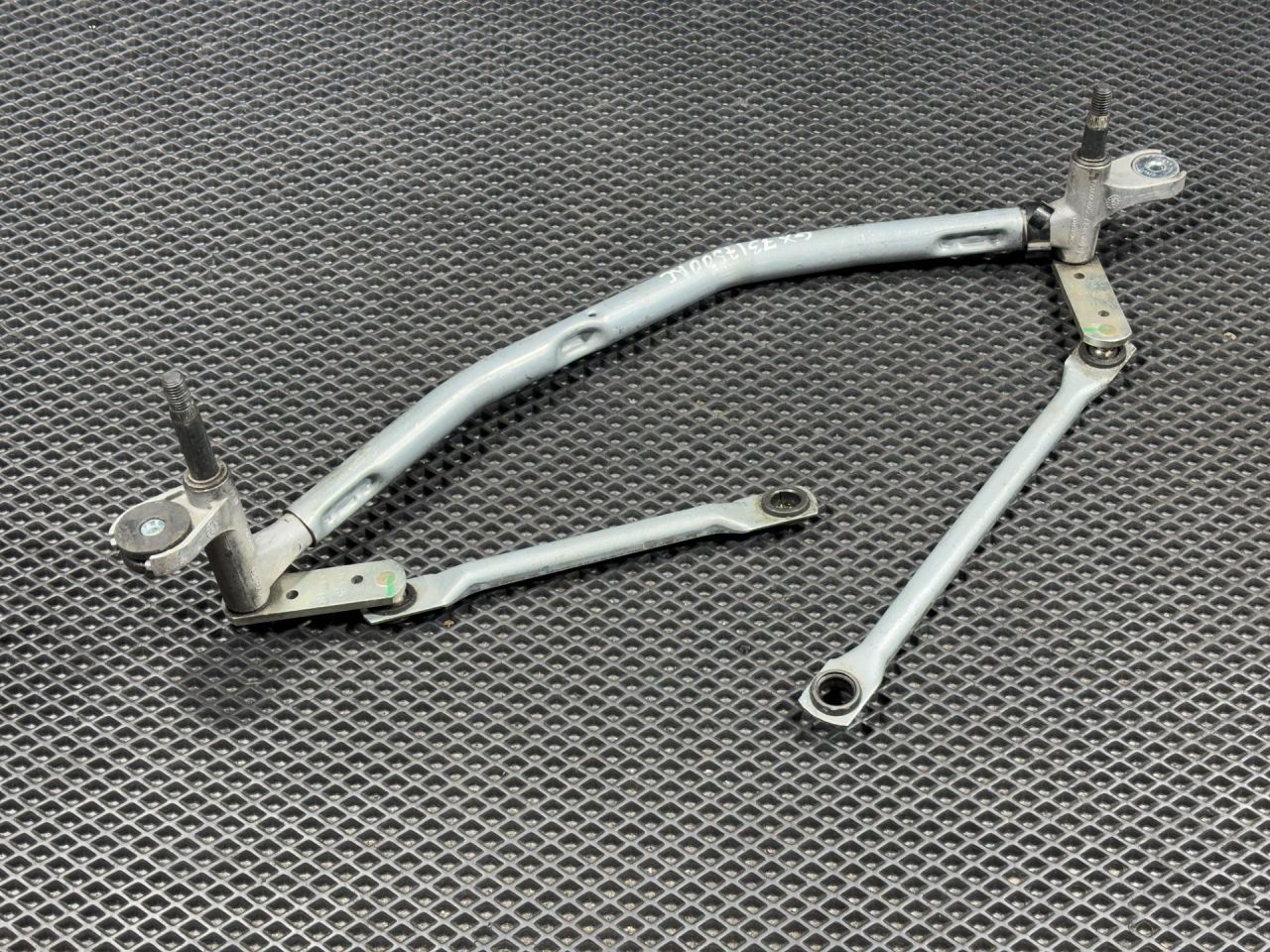 механизм стеклоочистителя (трапеция дворников) Jaguar XE 1 поколение 2016, 3.0 л., бензин, АКПП, седан, T2H23527, GX7317500AC, T2H1168 - фото №1