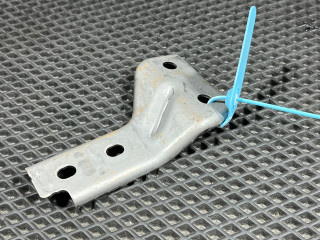 крепление ( кронштейн ) крыла Ford Mustang Mach-E 1 поколение 2023, электро, внедорожник 5 дв., LJ8B-R043A82-AB