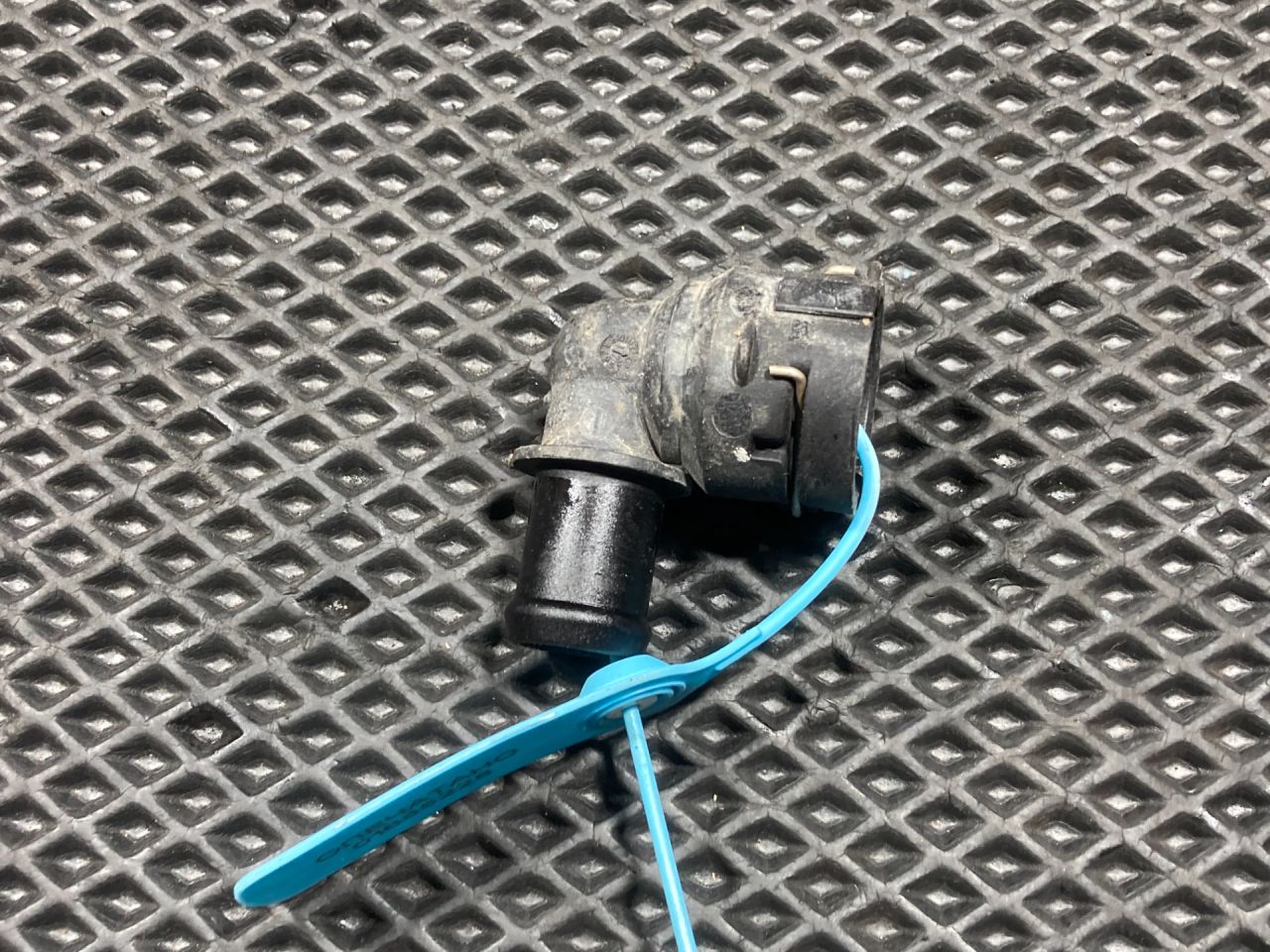 патрубок (трубопровод, шланг) Jaguar F-Pace 1 поколение X761 2018, АКПП, внедорожник 5 дв. - фото №1