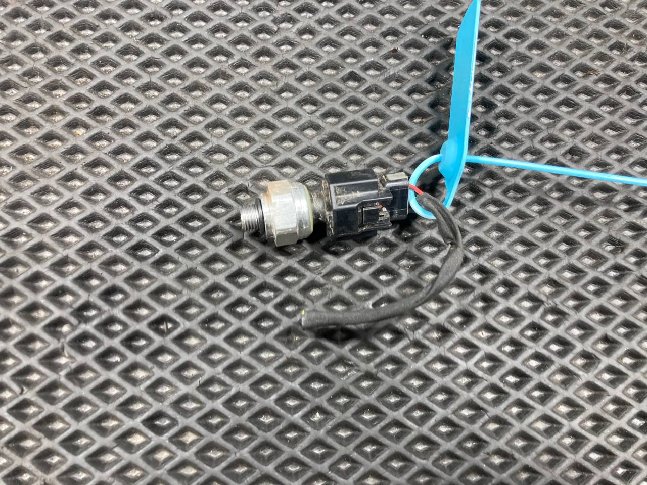 датчик кондиционера Kia K5 3 поколение 2020, 1.6 л., G4FP, бензин, АКПП, 92ACP8-12 - фото №1