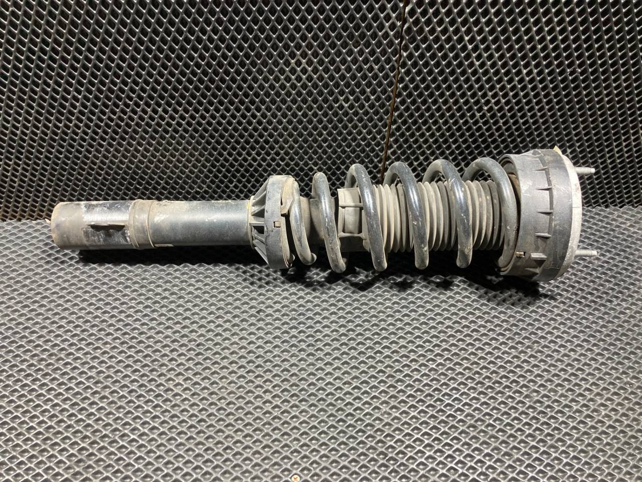 амортизатор передний правый Jaguar XE 1 поколение X760 2017, 3.0 л., AJ 126, бензин, АКПП, седан, HX735310AA, T4N16070, HX7318B037PD - фото №1