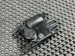 моторчик заслонки печки Ford Mustang Mach-E 1 поколение 2023, электро, внедорожник 5 дв., AA1138005380