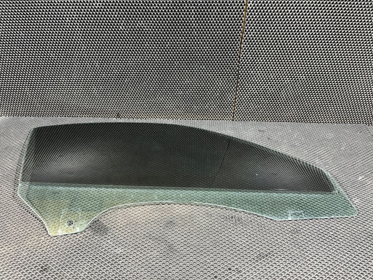 стекло двери передней правой Mercedes-Benz SL-Класс R231 2012, 4.7 л., бензин - фото №1