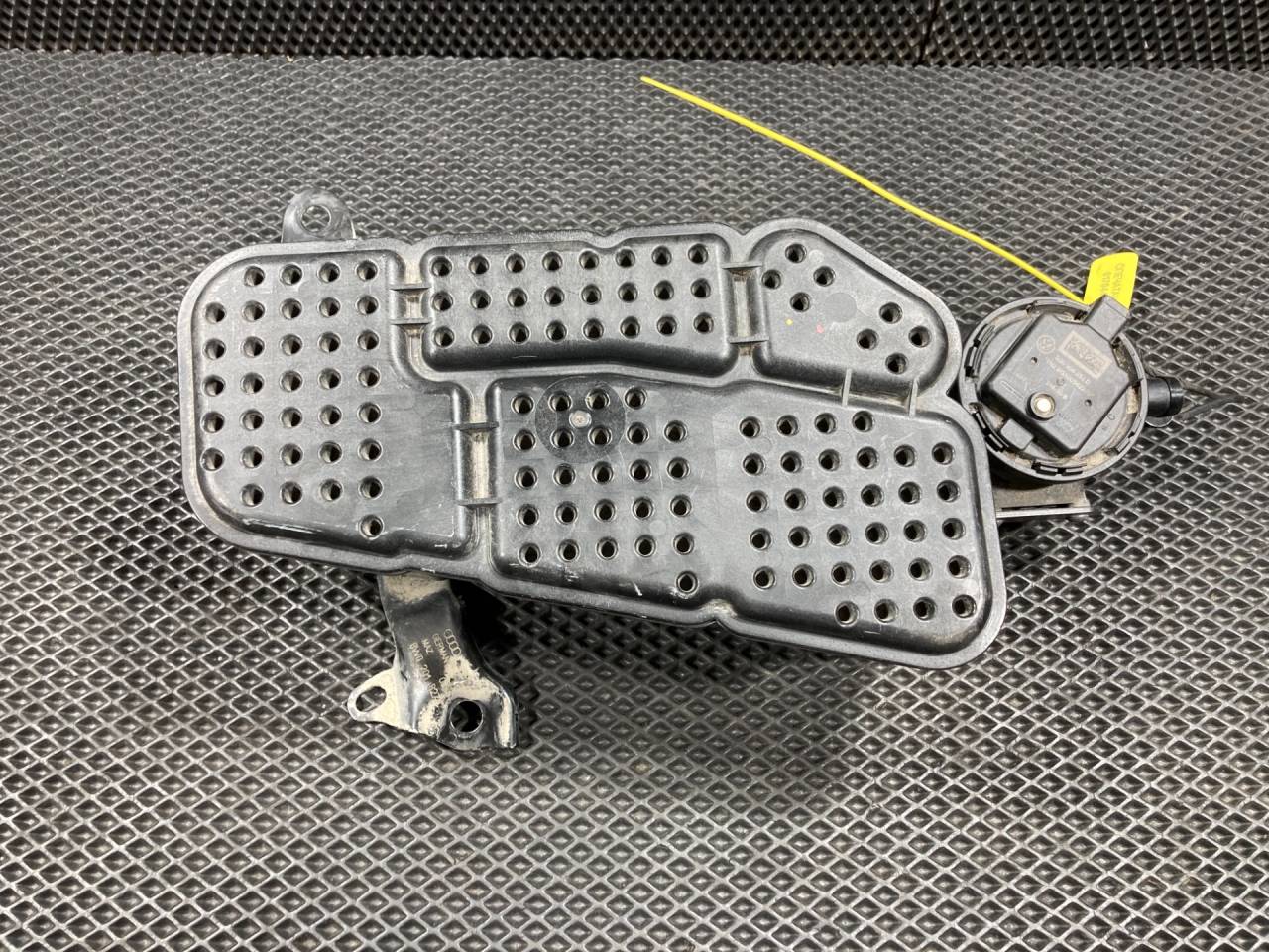 адсорбер Audi A4 B9 2019, 2.0 л., бензин, АКПП, седан, 8W0201801N, 8W0201797R, 5Q0906253D, 8W0201827C - фото №1