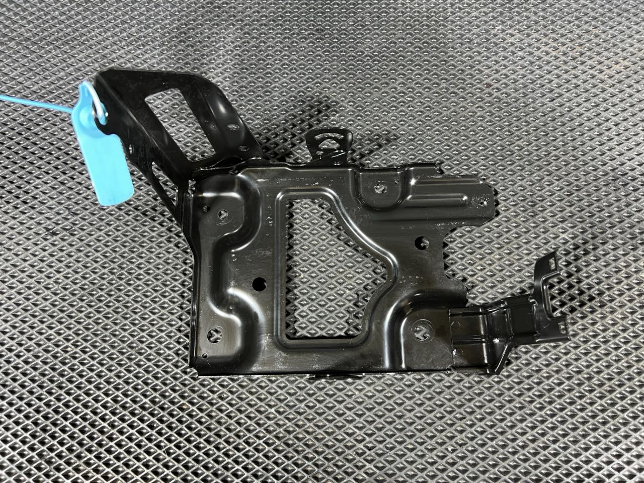 крепление аккумулятора Honda CR-V 6 поколение 2025, 1.5 л., L15B, бензин, АКПП, внедорожник 5 дв. - фото №1