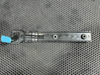 кронштейн глушителя Genesis G70 1 поколение 2019, 2.0 л., G4KL, бензин, АКПП, седан, 28670-J5000