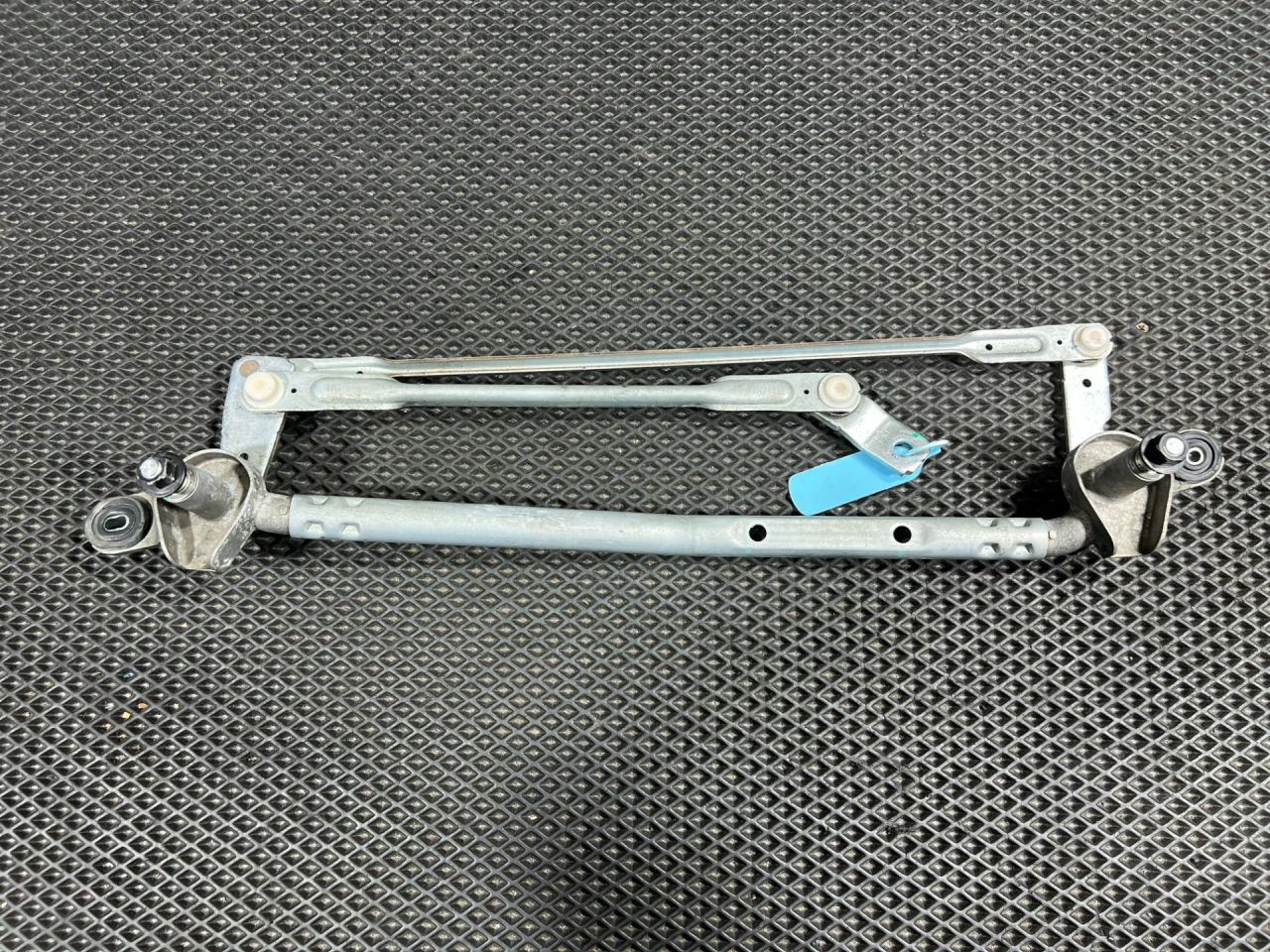 механизм стеклоочистителя (трапеция дворников) Genesis G70 1 поколение 2019, 2.0 л., G4KL, бензин, АКПП, седан, 98120-G9000 - фото №1