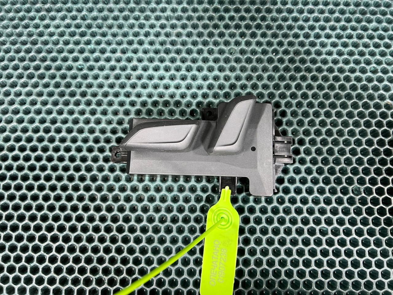 блок управления сиденьем Audi Q5 FY 2018, 2.0 л., бензин, АКПП, внедорожник 5 дв., 80A959747A - фото №1