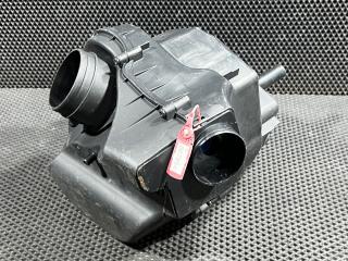 корпус воздушного фильтра Audi A8 D4 [рестайлинг] 2016, 3.0 л., CREC, бензин, АКПП, седан, 4H0133824, 4H0133039B, 4H0133384J, 4H0133824M