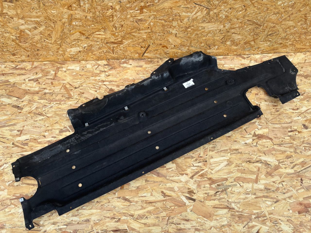 защита днища Porsche Macan 1 поколение 95B 2017, 2.0 л., 587/1, бензин, АКПП, 95B825205C - фото №1