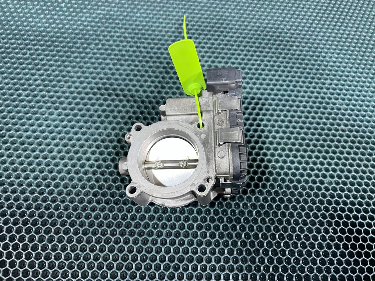 заслонка дроссельная Audi A6 Allroad Quattro C8 2021, 3.0 л., бензин, АКПП, универсал, 06M133062H - фото №1