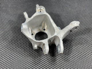 кулак задний правый BMW 7 серия F01/F02 2012, 4.4 л., N63 B44 B, бензин, АКПП, седан, 685289