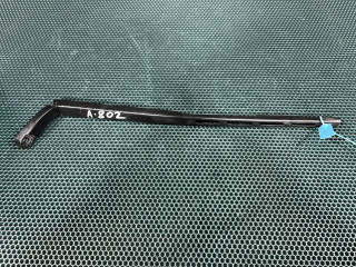 щеткодержатель (поводок стеклоочистителя, дворник) Audi S8 D4 2013, 4.0 л., CGTA, бензин, АКПП, седан, 4H1955408