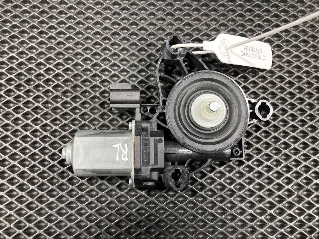 моторчик стеклоподъемника задний левый Ford Bronco Sport 1 поколение 2020, 1.5 л., бензин, АКПП, внедорожник 5 дв. - фото №1