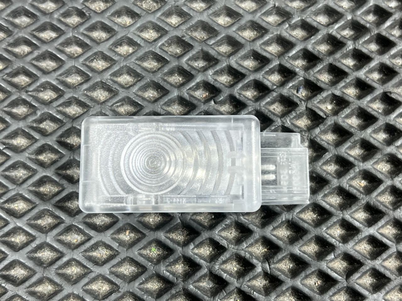 фонарь салона (плафон) Buick Envista 1 поколение 2024, 1.2 л., бензин, АКПП, внедорожник 5 дв., 13503059 - фото №1