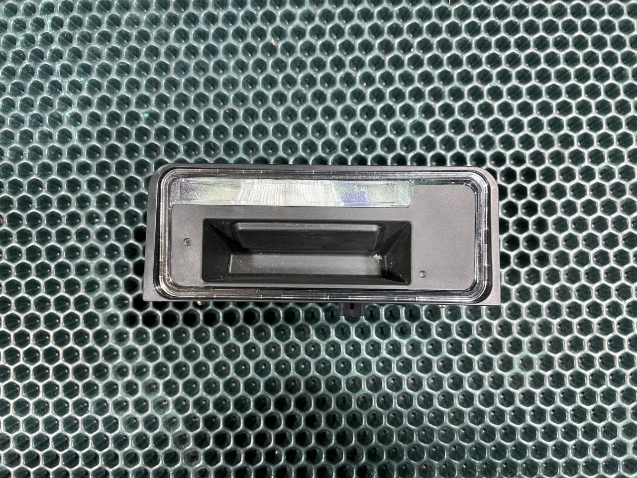 ручка открывания багажника Honda Accord 11 поколение 2025, 1.5 л., L15B, бензин, вариатор, седан, 341003W0A110, 341003W0A21 - фото №1