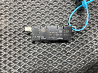 усилитель антенны Volkswagen Passat CC 1 поколение [рестайлинг] 2013, 2.0 л., CCZB, бензин, АКПП, купе, 3C8035552