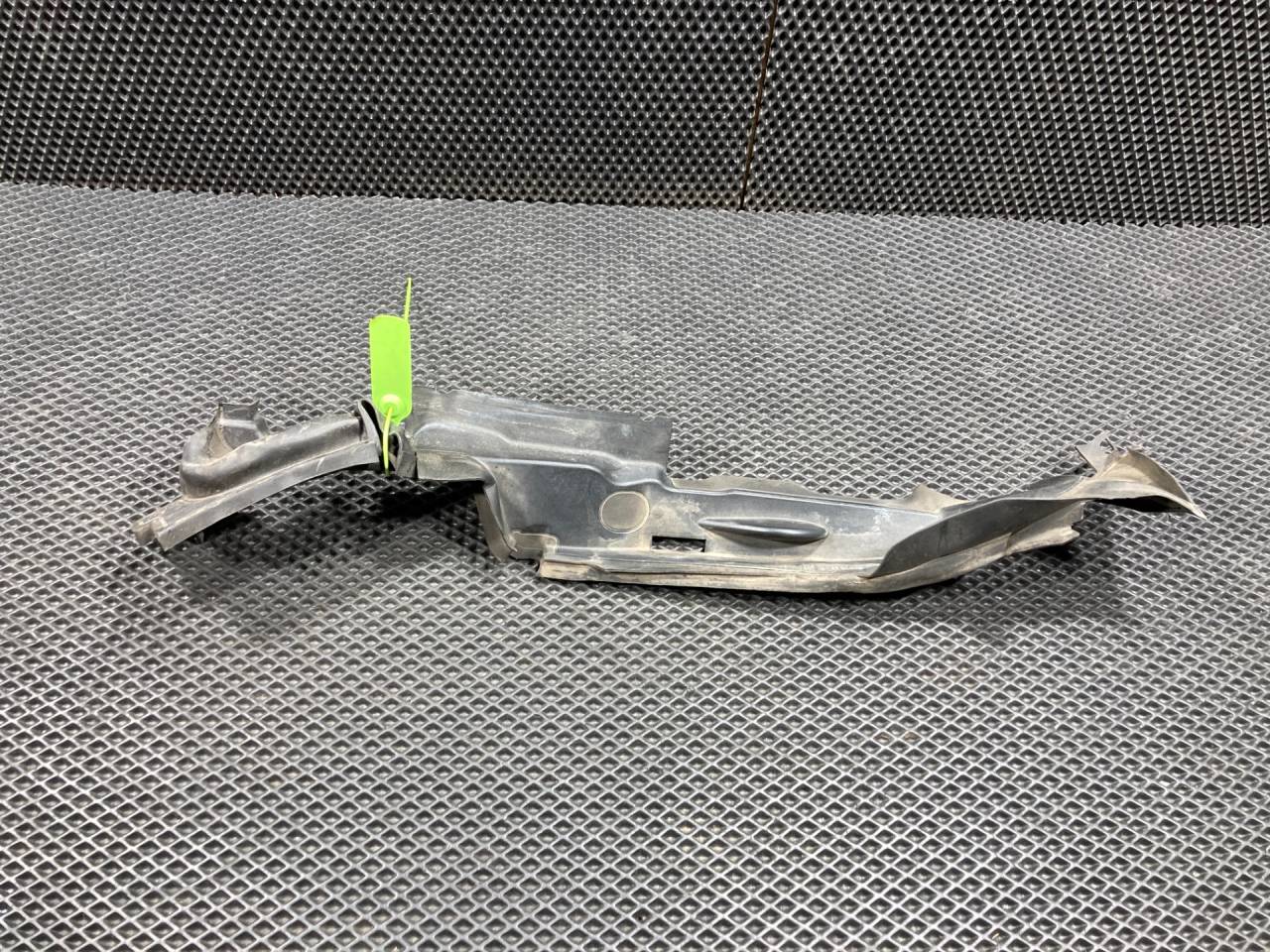 пыльник переднего крыла Audi A5 F5 2018, 2.0 л., CVKB, бензин, АКПП, купе, 8W6821170C, 8W6821170C, 8W6821170E - фото №1