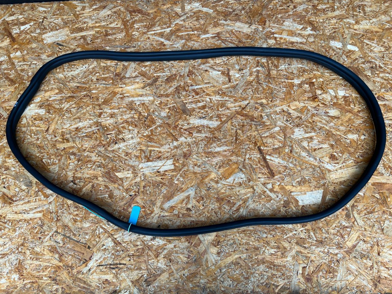 уплотнитель двери Kia K5 3 поколение 2022, 1.6 л., G4FP, бензин, АКПП, седан, 82120L3000 - фото №1