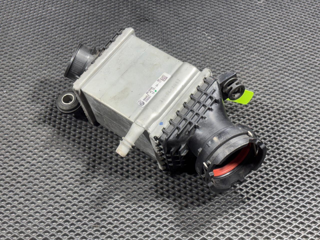 интеркулер BMW 7 серия G11/G12 2017, 4.4 л., бензин, АКПП, седан, 8619390, 17518619390 - фото №1