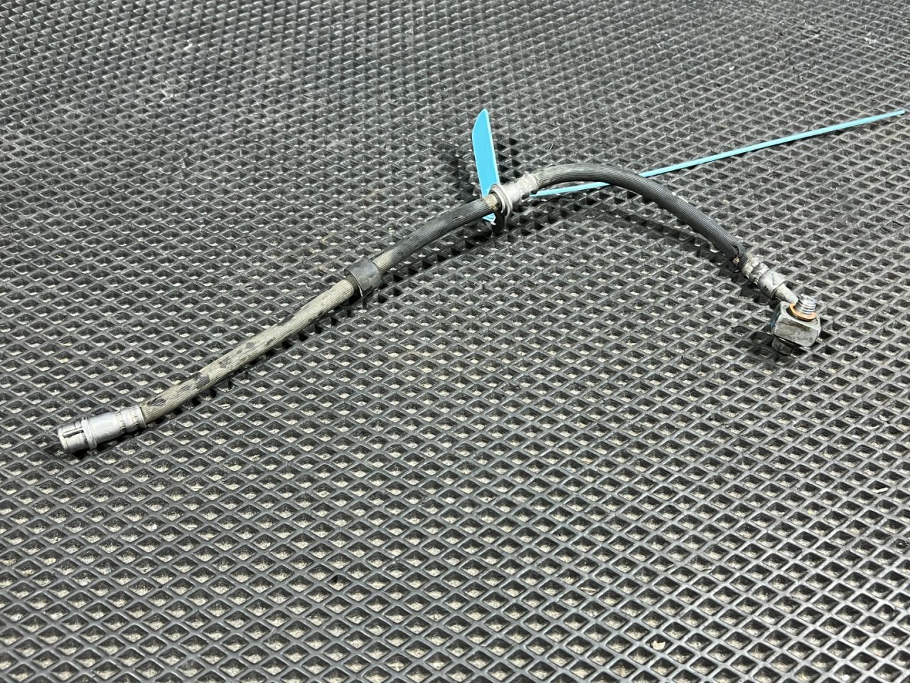 шланг тормозной Buick Envista 1 поколение 2024, 1.2 л., бензин, АКПП, внедорожник 5 дв., 60004384, 60004389 - фото №1