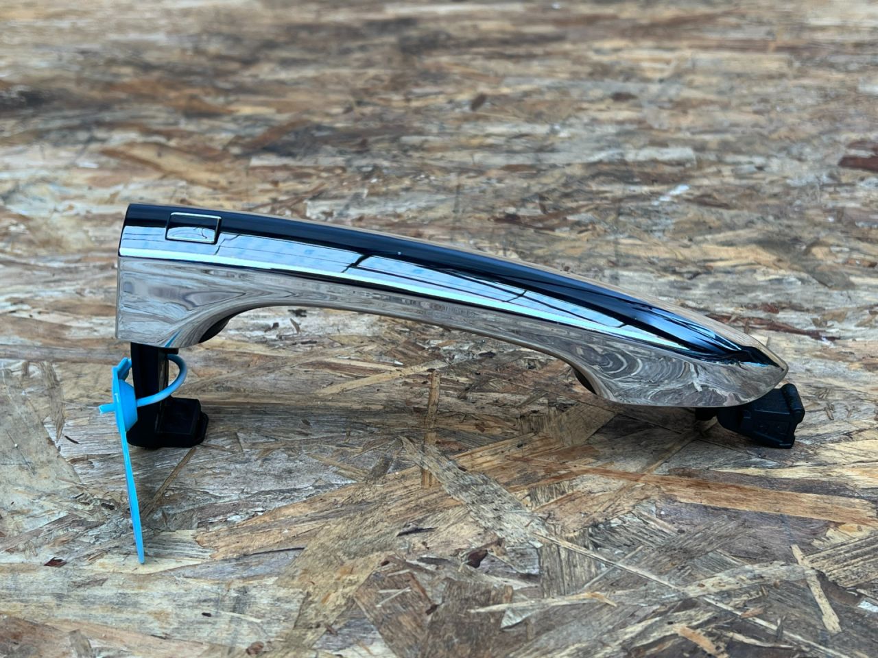 ручка наружная Genesis G70 1 поколение 2019, 2.0 л., G4KL, бензин, АКПП, седан, 82661-G9200 - фото №1