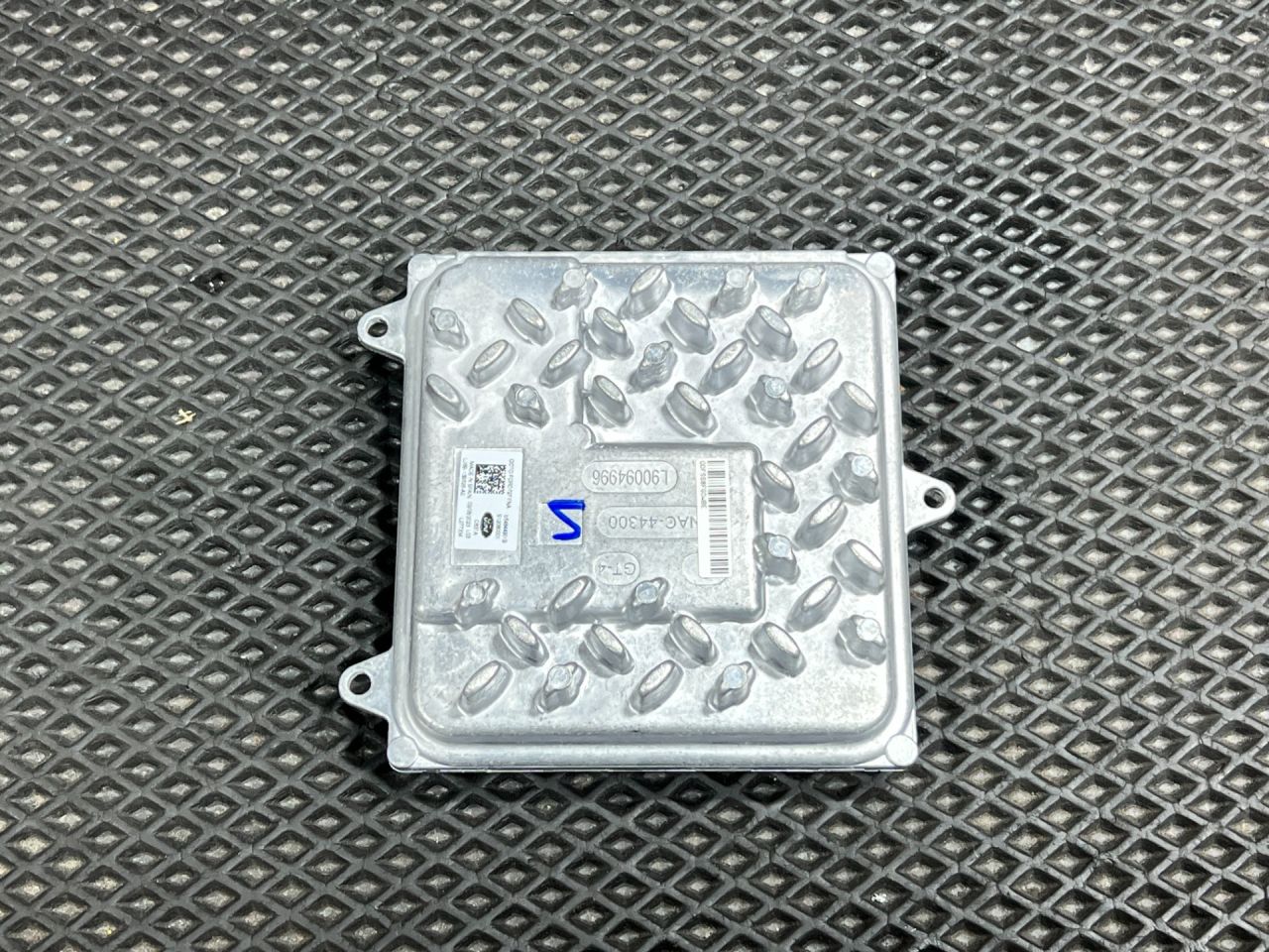 блок розжига ксенона Ford Mustang Mach-E 1 поколение 2023, электро, внедорожник 5 дв., LJ8B13B626AE - фото №1