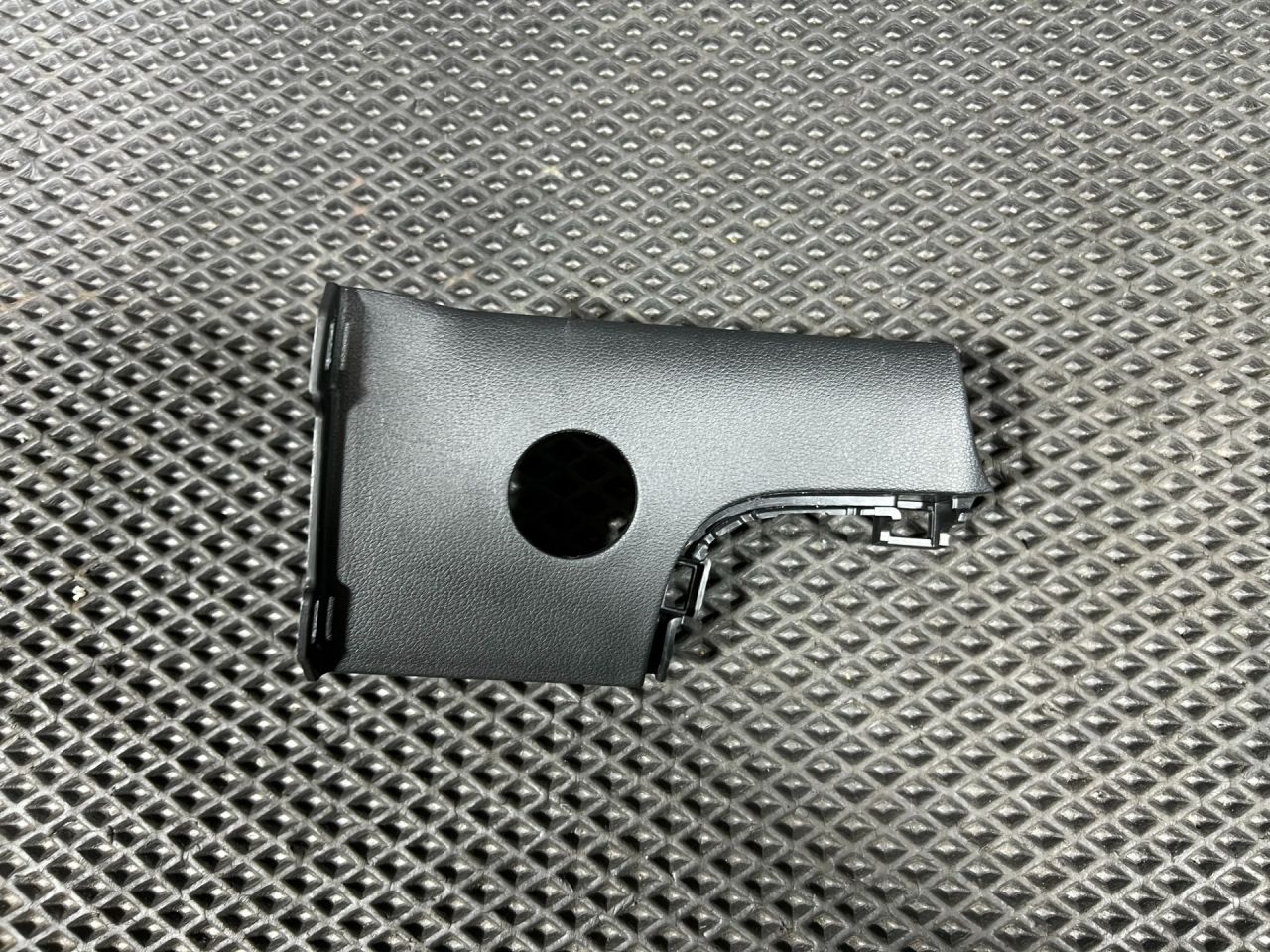 накладка на торпедо (консоль) Hyundai Tucson 4 поколение 2024, 2.5 л., G4KN, бензин, АКПП, внедорожник 5 дв., 84782-CW100, 84782-CW100NNB - фото №1