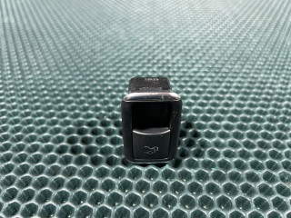 кнопка открытия багажника Mercedes-Benz GLK-Класс X204 [рестайлинг] 2014, 3.5 л., M 272.971, бензин, АКПП, внедорожник 5 дв., A2049058302