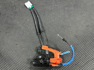 замок двери задней левой Genesis G70 1 поколение 2019, 2.0 л., G4KL, бензин, АКПП, седан, 81410-G9000