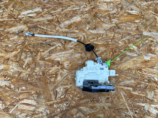 замок двери передней правой Porsche Cayenne 958 2014, 3.6 л., M 55.01, бензин, АКПП, седан, 8J1837016B