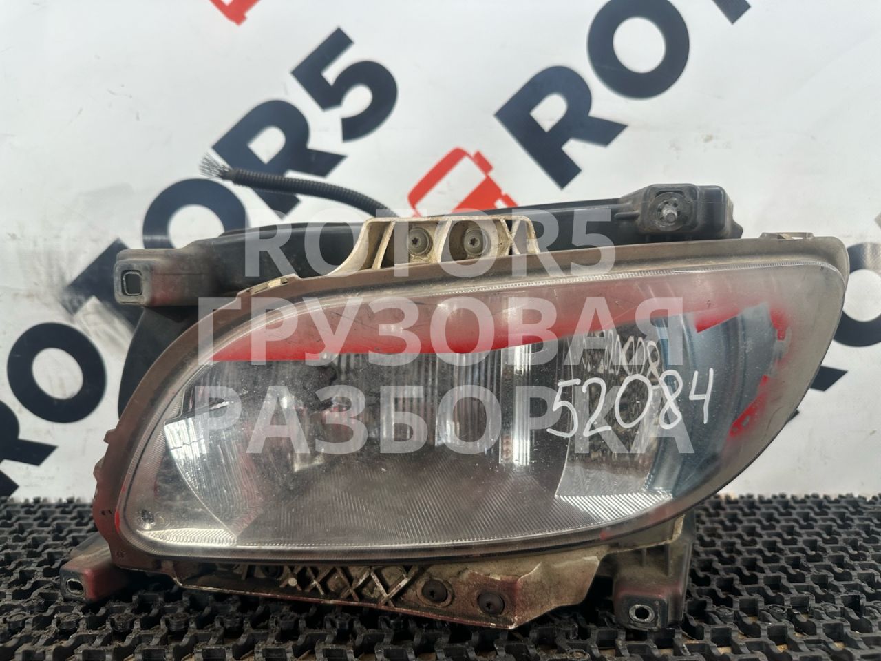 фара противотуманная левая DAF CF-series 1 поколение 2015, 10.8 л., MX-11 330, дизель, АКПП, 17244901 - фото №1