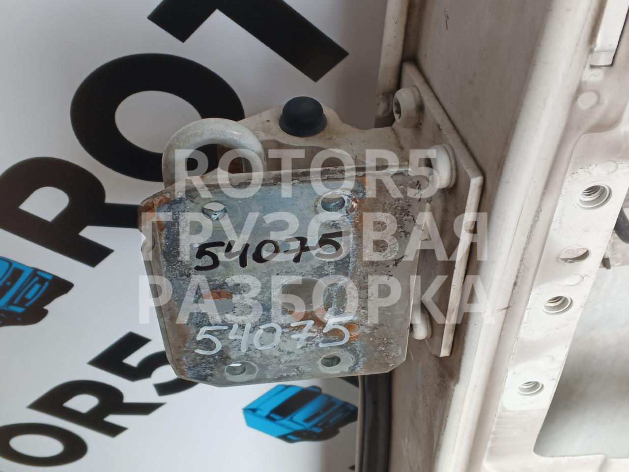 петля двери MAN TGA 1 поколение 2008, 10.5 л., D 2066 LF 36, дизель, АКПП - фото №1