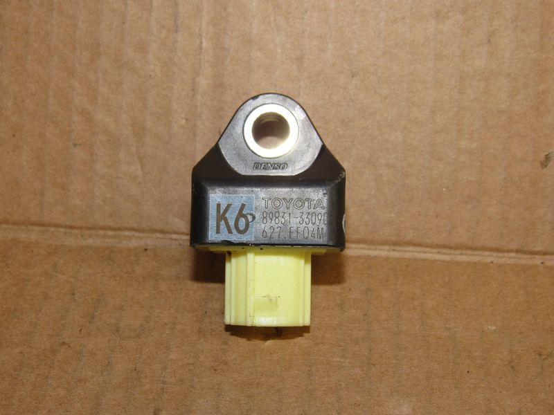 датчик удара Toyota Camry 9 поколение XV70 2021, 89831-33090 - фото №1