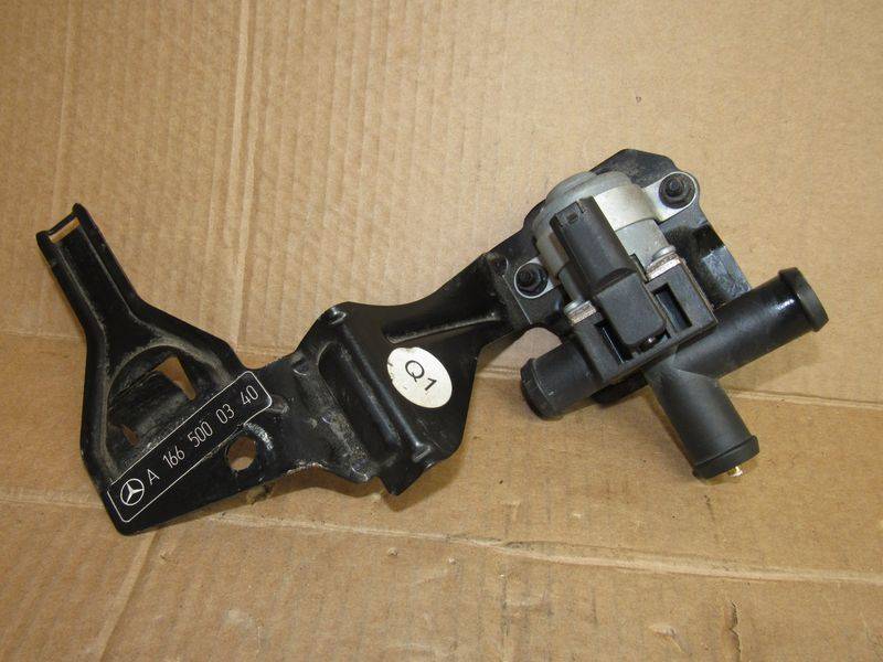 кран отопителя (печки) Mercedes-Benz GLS-Класс X166 2016, A1665000340 - фото №1